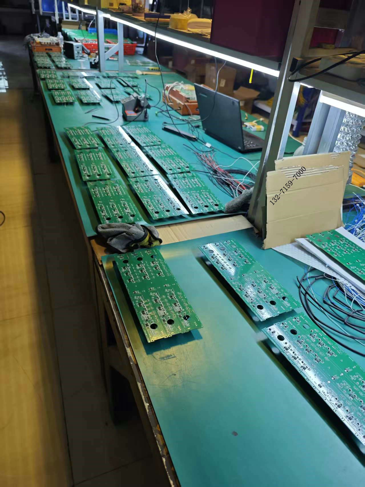 磁悬浮门机控制器版本升级生产场景实拍